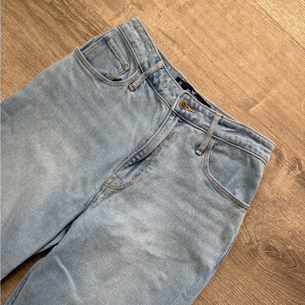 •HOLLISTER• ULTRA HIGH RISE DAD JEANS - Picture 3 of 7